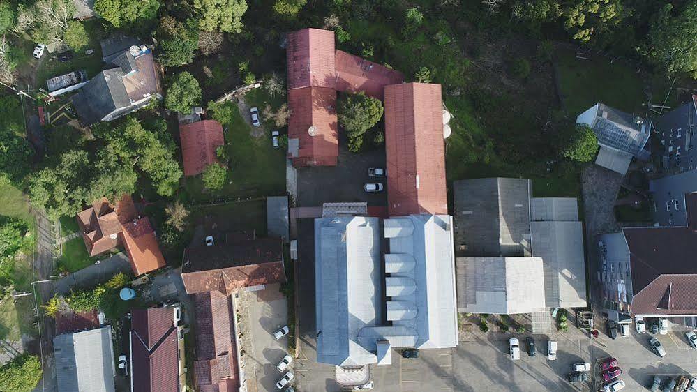 Hotel Bertoluci Gramado Extérieur photo
